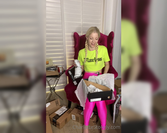 Char_stokely - Opening birthday presents !!!! (Finally ) Thank you so very much for thinking of me and spoiling me Ge (13.08.2020)