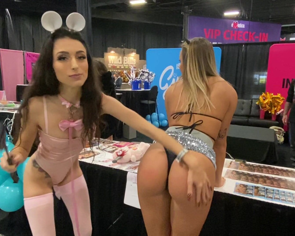 Sommerxbrooke - Spanks at Exotica loved getting spanked  returning the favor to this babe I even C (29.10.2019)