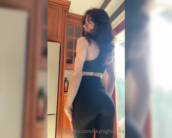 SkyHighSierra aka skyhighsierra OnlyFans - Teasing in the kitchen