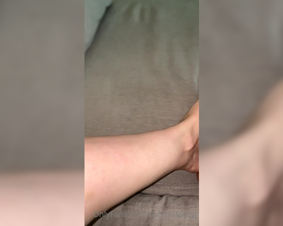 Lacey Jane aka thereallaceyj OnlyFans - One minute foot rub video