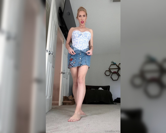 Lina Blackly aka linablackly OnlyFans - Sexy outfit for a sexy lady