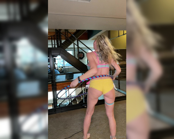 Kelly Stark aka thesoberk OnlyFans Video 3895