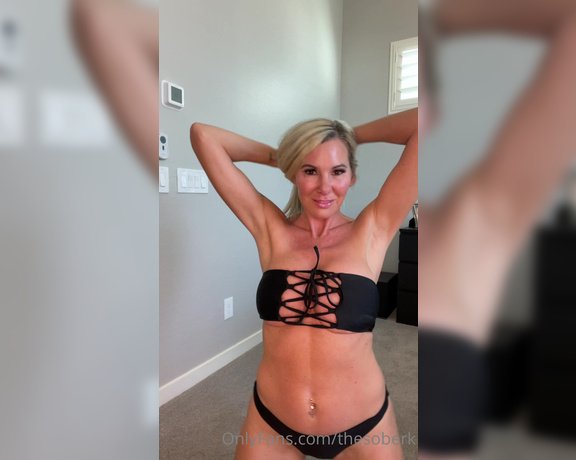 Kelly Stark aka thesoberk OnlyFans - I was gifted this sexy black bikini & I love how it looks, don’t you