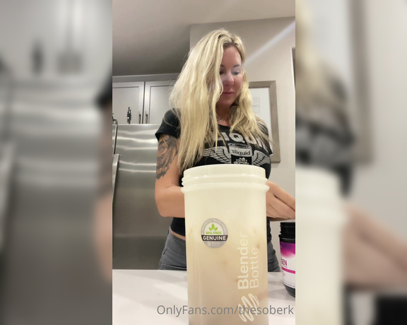 Kelly Stark aka thesoberk OnlyFans - Morning ritual… do you have one