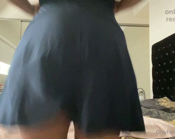 Realxoxo aka realxoxo OnlyFans - Jiggly Booty Chronicles I made it long so you can nut