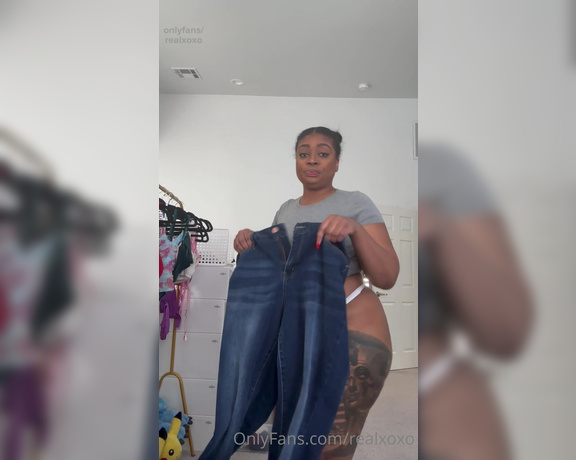 Realxoxo aka realxoxo OnlyFans - Jean try on  mixed with jean shorts )