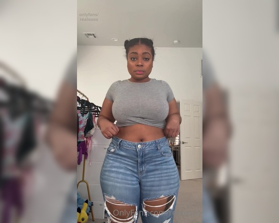 Realxoxo aka realxoxo OnlyFans - Jean try on  mixed with jean shorts )