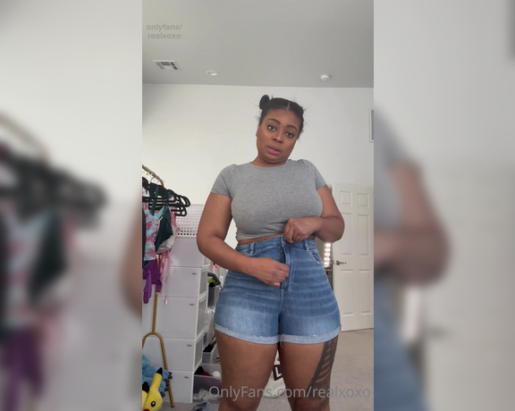 Realxoxo aka realxoxo OnlyFans - Jean try on  mixed with jean shorts )