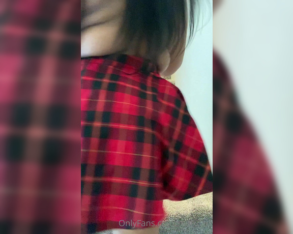 Realxoxo aka realxoxo OnlyFans - Wanna see up my skirt Part 1