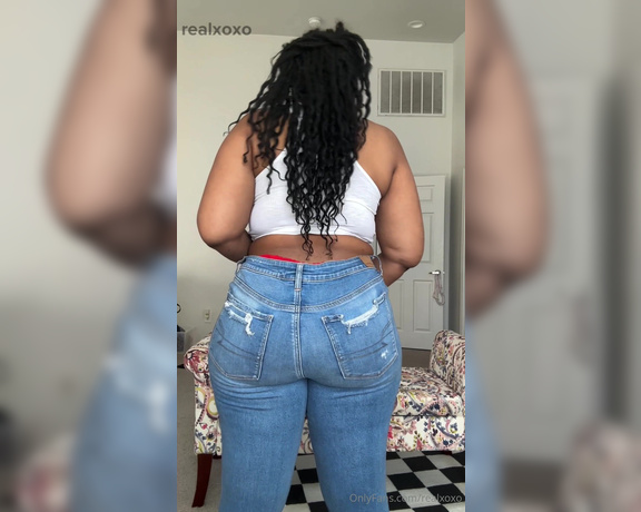 Realxoxo aka realxoxo OnlyFans - Do my jeans fit