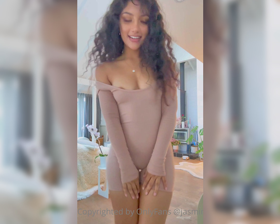 Jasminx aka jasminx OnlyFans - I felt so sexy in my outfit from today, i went to the mall and made