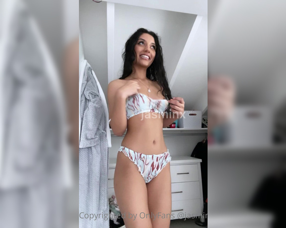 Jasminx aka jasminx OnlyFans - I was taking pics in this outfit and one of my fav songs came