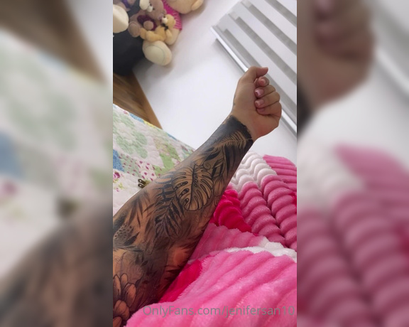 Jennifer Sanchez aka jenifersan10 OnlyFans - Son los primeros en mostrarles cmo va mi tatuaje