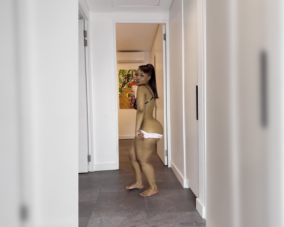 PetiteTumi aka petitetumi OnlyFans Video 2552