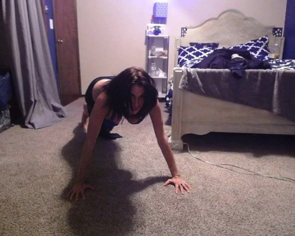Sheila Marie aka sheilamarie OnlyFans - Madamme manages 3 push ups  male style! video clip