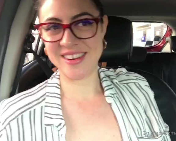 Claudia Valenzuela aka cvalenzuelaxxx OnlyFans - BJ in car with HUGE load BJ Swallow sucking daddys cock until he exploded