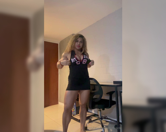 Amy Muscle aka amymuscle OnlyFans - Just got home and Im very very horny