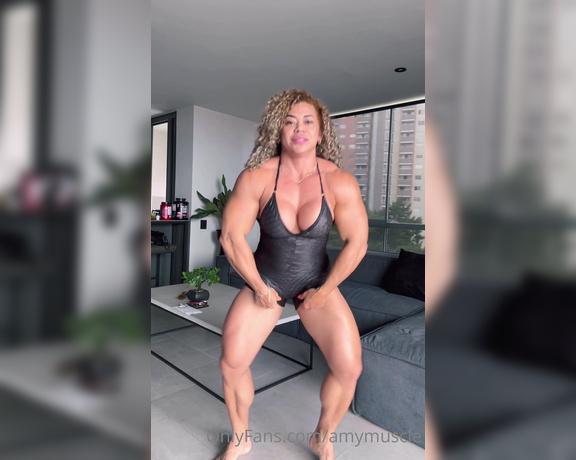 Amy Muscle aka amymuscle OnlyFans - New gym clothes and this one is super sexy…