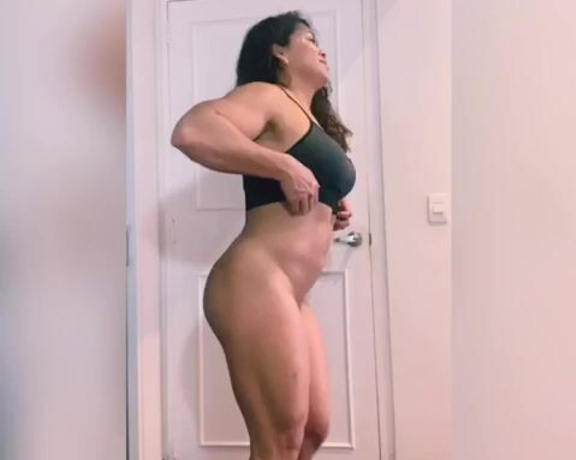 Amy Muscle aka amymuscle OnlyFans - Another video where I felt pretty jacked, but I’m going to get much bigger than this!