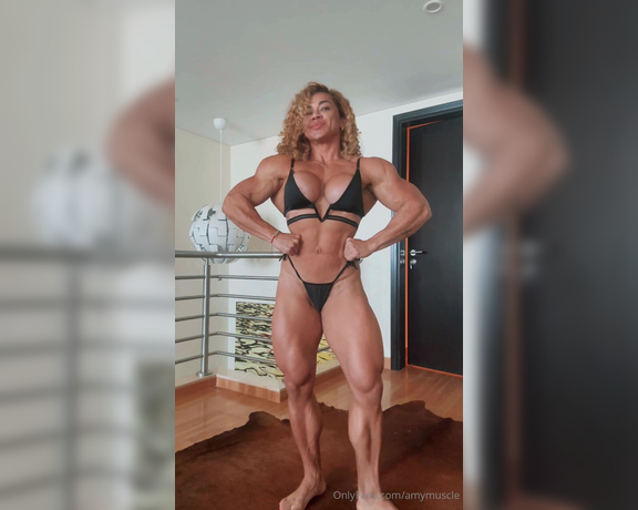 Amy Muscle aka amymuscle OnlyFans - Everyday is Flex Day