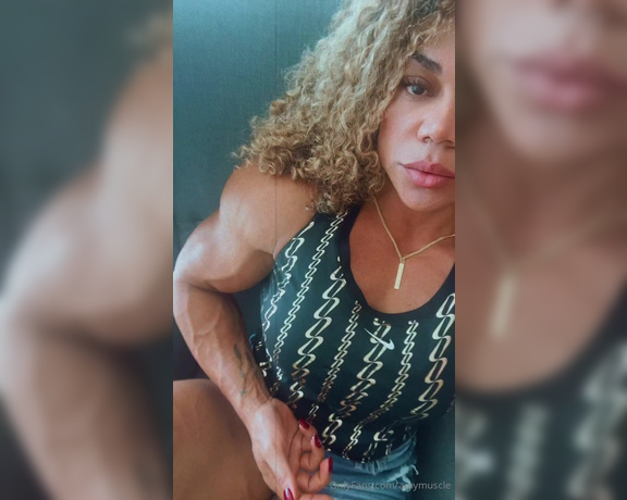Amy Muscle aka amymuscle OnlyFans - Always horny…lol