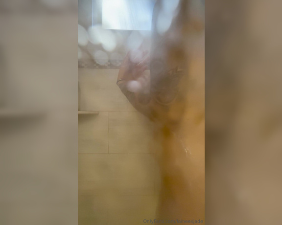 Lainee x Jade aka laineexjade OnlyFans - Come shower with me )