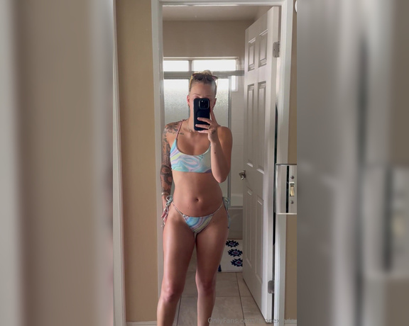 Lainee x Jade aka laineexjade OnlyFans - Classic mirror bikini video for ya What’re your plans for the weekend