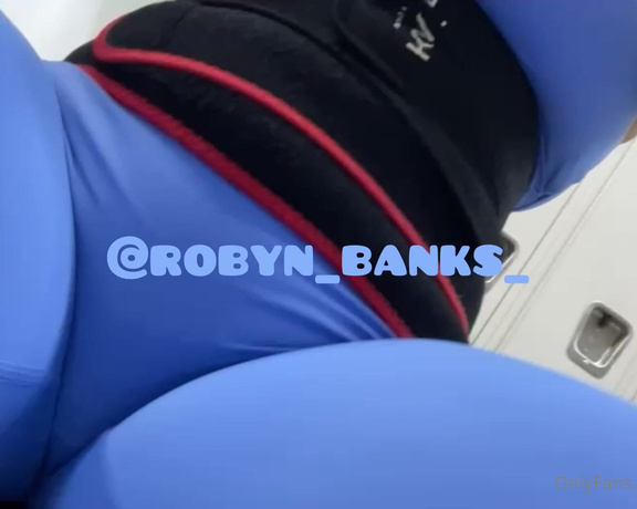 Robynbanks aka robynbanks OnlyFans - I was super wet working out the other day! You like Bless me with