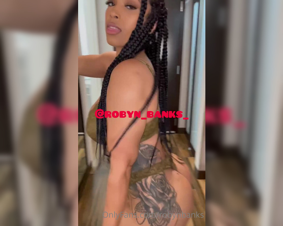 Robynbanks aka robynbanks OnlyFans Video 8505