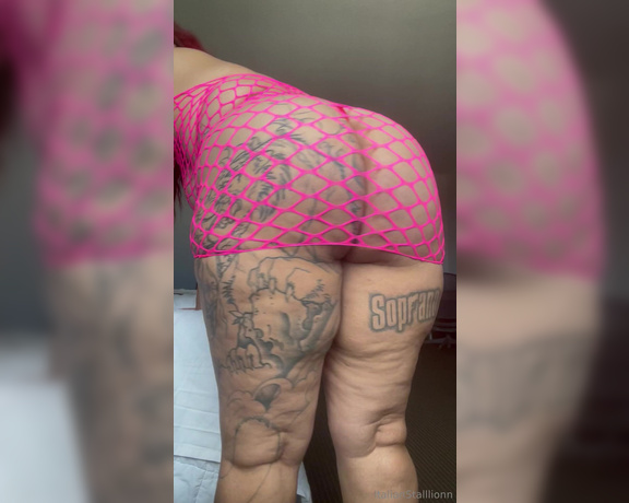 Bigb00tygodess aka italianstalllionn OnlyFans Video 3799