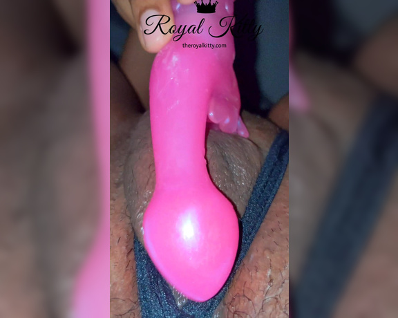 The Royal Kitty aka theroyalkitty OnlyFans - Watch me squirt while I tease this phat pussy! Hows the view down there