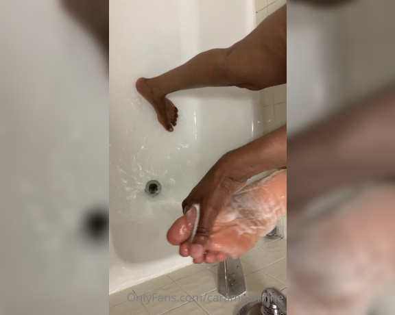 CaramelOnline aka caramelonline OnlyFans - Hey feet lovers this is for you!