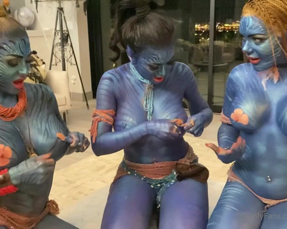 Kimber Woods aka kwoodsxxx OnlyFans - Avatar cosplay Cum Collecting Aliens Me, Toochi and Francety came to Earth to fuck humans and