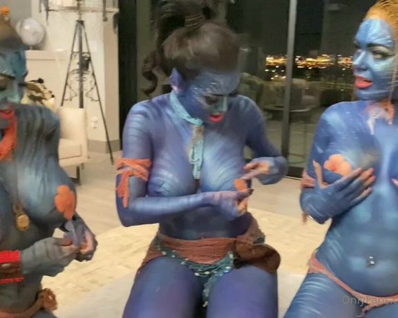 Kimber Woods aka kwoodsxxx OnlyFans - Avatar cosplay Cum Collecting Aliens Me, Toochi and Francety came to Earth to fuck humans and