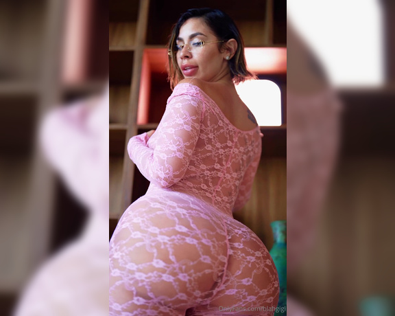 Gigi Torres aka blahgigi OnlyFans - YOU LIKE ME IN PINK PAPI