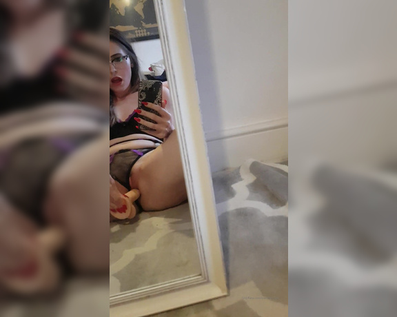 Jen Flix aka jenflix01 OnlyFans - Thought youd all appreciate a little mirror fun