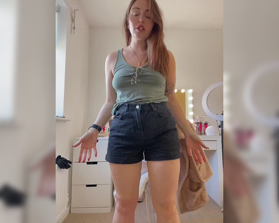 Jen Flix aka jenflix01 OnlyFans - Hi di hi campers