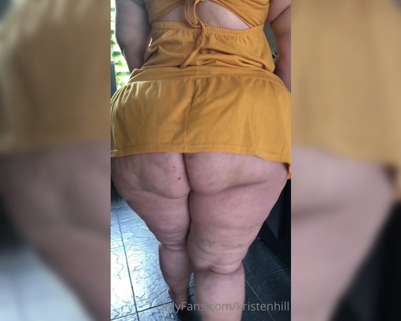 Kristen Hill aka kristenhill OnlyFans - Cleaning the kitchen I need some help