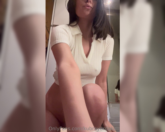 Kübra Yurdakul aka kubrayurdakull OnlyFans - Kabinde kyafet denerken ve yeni ada yapld