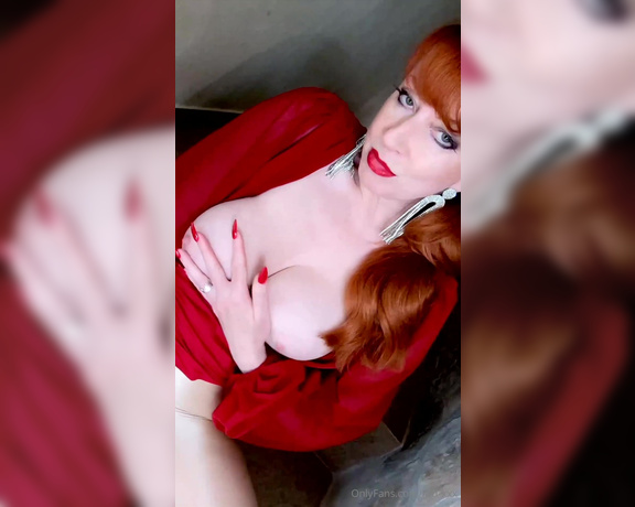 Red XXX aka red-xxx OnlyFans Video 4301