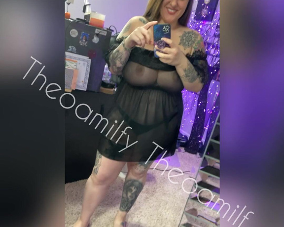 Theodora Jayde aka inkedmamii OnlyFans - I cook dinner in my outfits too