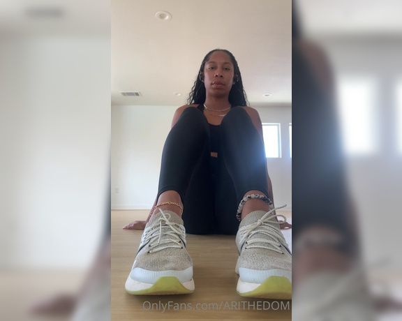 Ebonykinkyqueen - Lick my big feet clean after yoga m (09.07.2021)