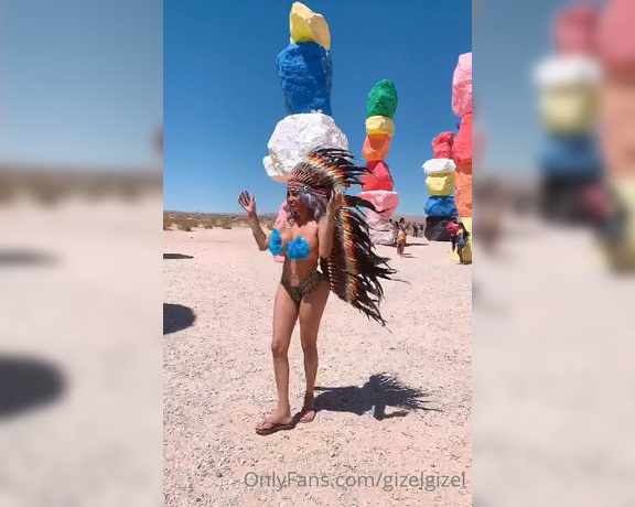 Gizelgizel - Bts hot girl summer in the dessert y (29.08.2021)