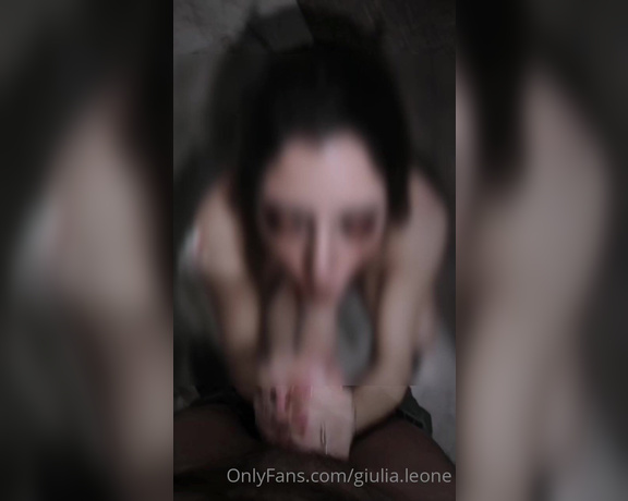 Giulia Leone aka giulialeone OnlyFans - Si ok, sono una brava casalinga, moglie e mammina dolcissima ma a volte qualcosa prende