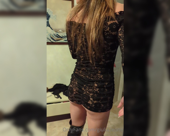 Giulia Leone aka giulialeone OnlyFans - Indecisa e contrariata perch sembro troppo una zoccola mentre scegliamo il vestito per la serata