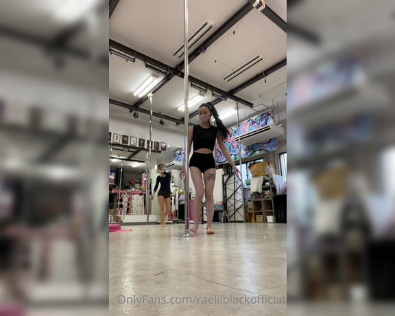 Rae Lil Black aka raelilblackofficial OnlyFans - Pole dancing lesson!