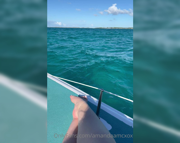 Amandaamcxox aka amandaamcxox OnlyFans - The blue waters of the Bahamas plus my feet these past few days were