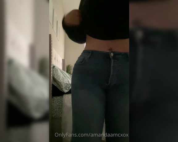 Amandaamcxox aka amandaamcxox OnlyFans - Mhm just came back from running errands, if only you were bending me over my bed