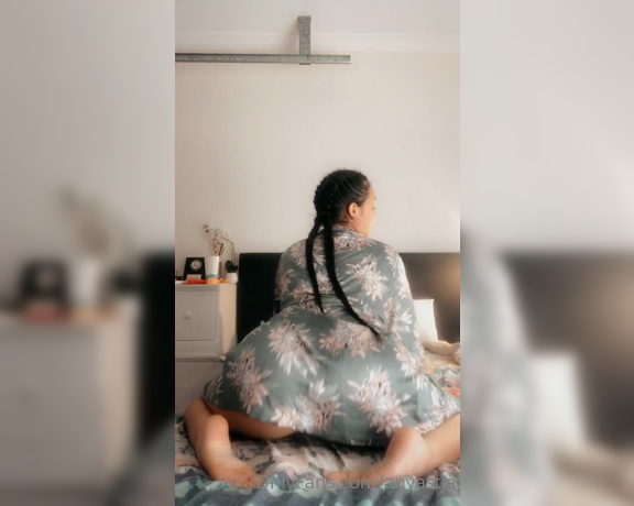 Anyastja aka anyastja OnlyFans - Should I make more twerk vids