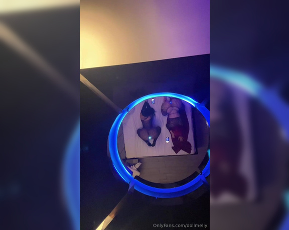 Dollmelly aka dollmelly OnlyFans - Papi Dale LIKE si Estas listo para las maniacadas del duo perfecto una Chilena con una